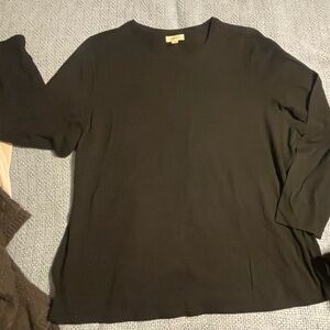 NWOT Women’s 3xl style & co top.. washed & worn once.. 2 available